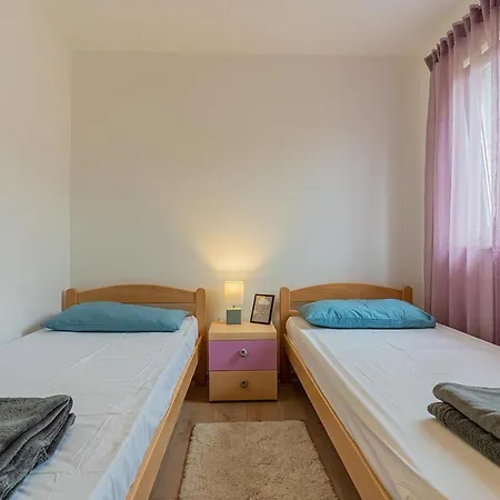 Utmar Apartment