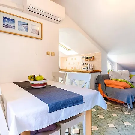 Apartment Utmar *