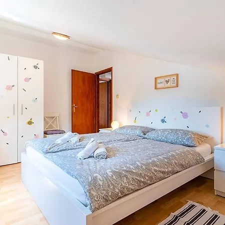 Apartment Utmar *