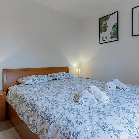 Utmar Apartment Cres