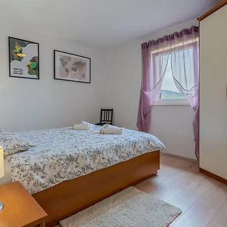 Apartment Utmar Cres